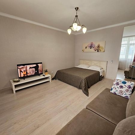 Ernaz Plus Apartments: Promenade Expo Astana Luaran gambar